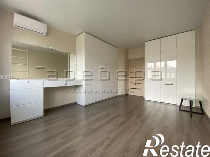 4-комн квартира Петра Ломако, 14