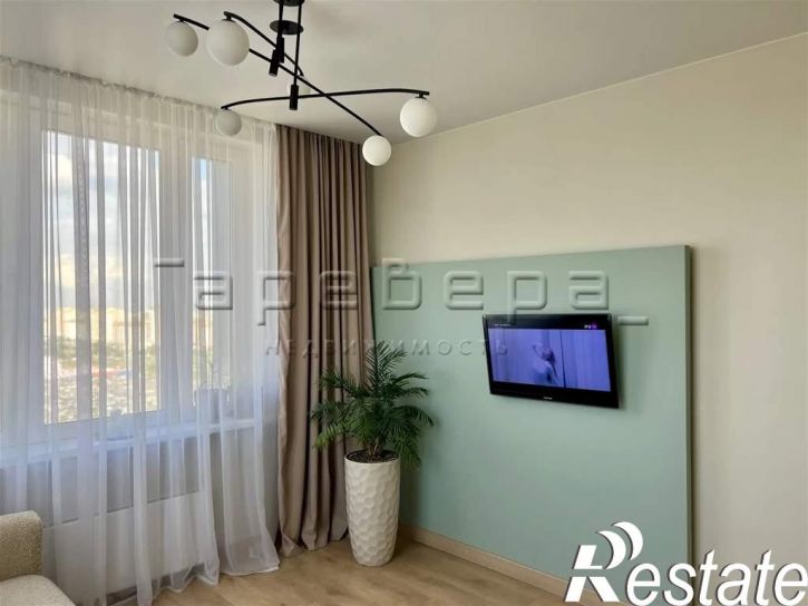 4-комн квартира 78 Добровольческой Бригады, 25