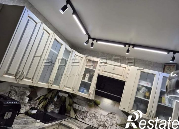 3-комн квартира Александра Матросова, 40