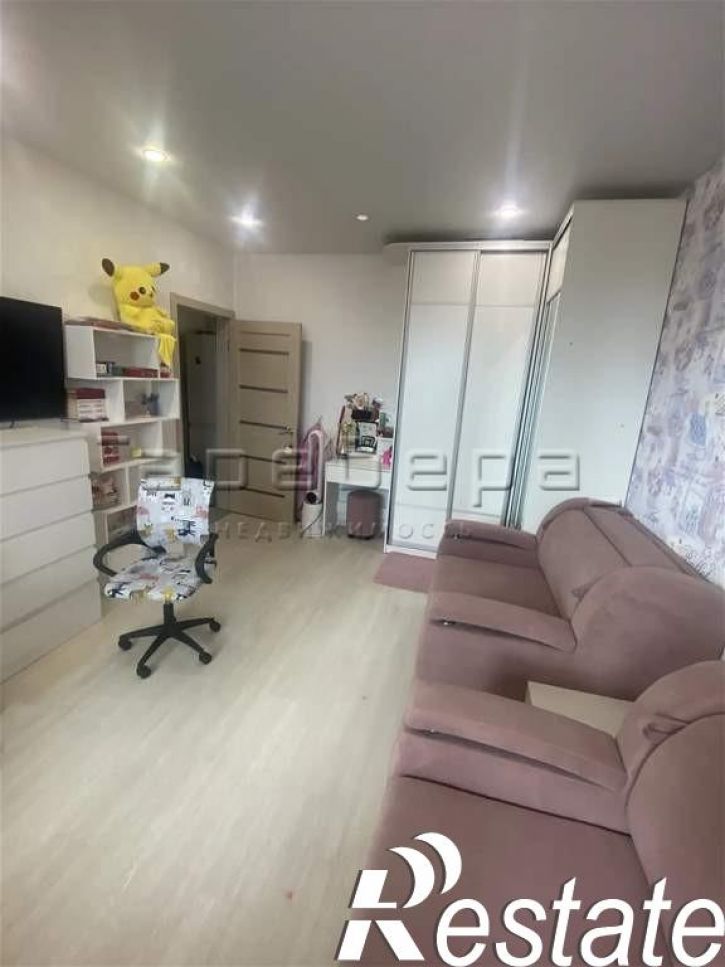 3-комн квартира Александра Матросова, 40