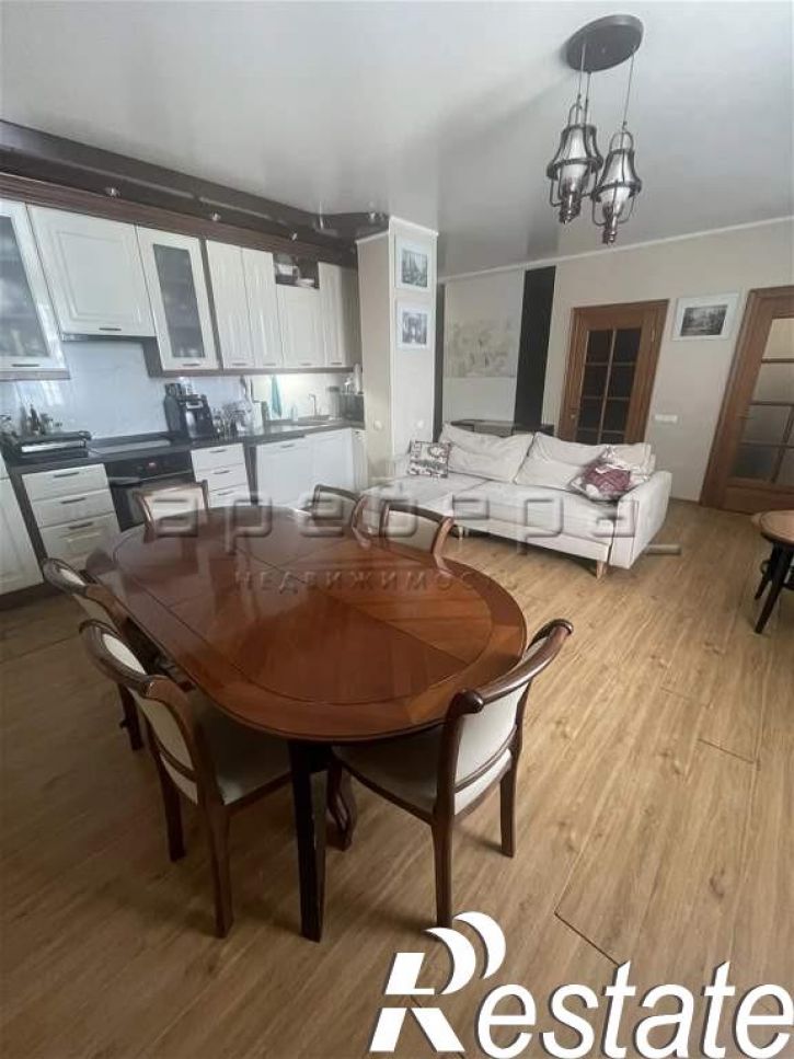 3-комн квартира Академика Киренского, 2и