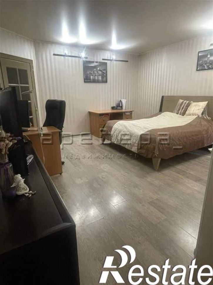 3-комн квартира Академика Киренского, 2и