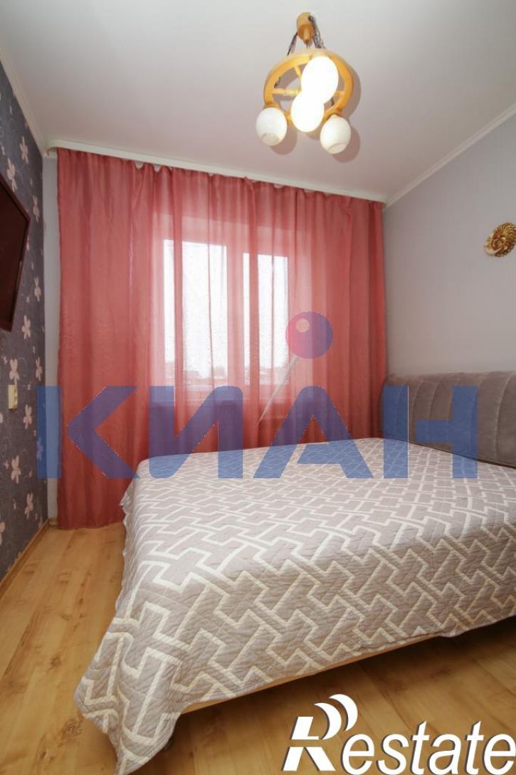 3-комн квартира 78 Добровольческой Бригады ул., 10