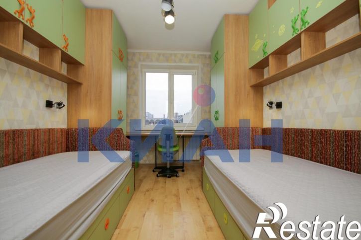 3-комн квартира 78 Добровольческой Бригады ул., 10