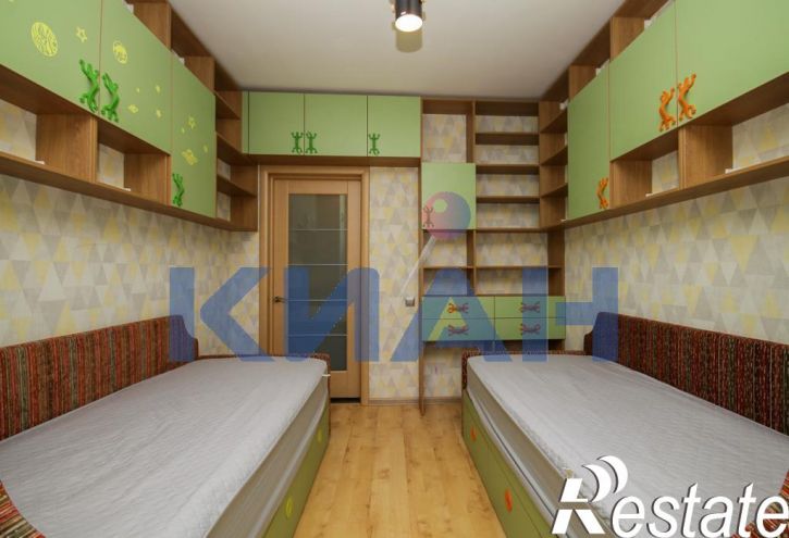 3-комн квартира 78 Добровольческой Бригады ул., 10
