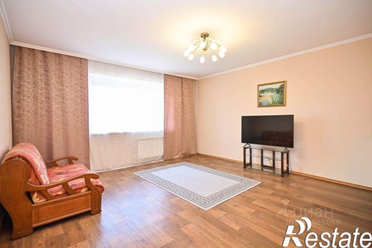 3-комн квартира Толстого, 21