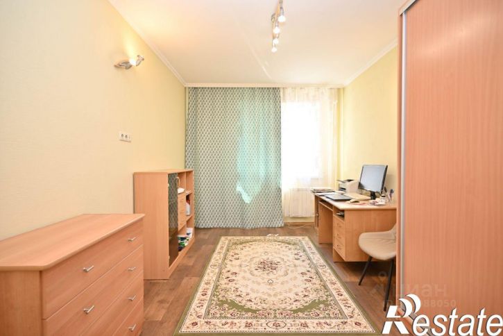 3-комн квартира Толстого, 21