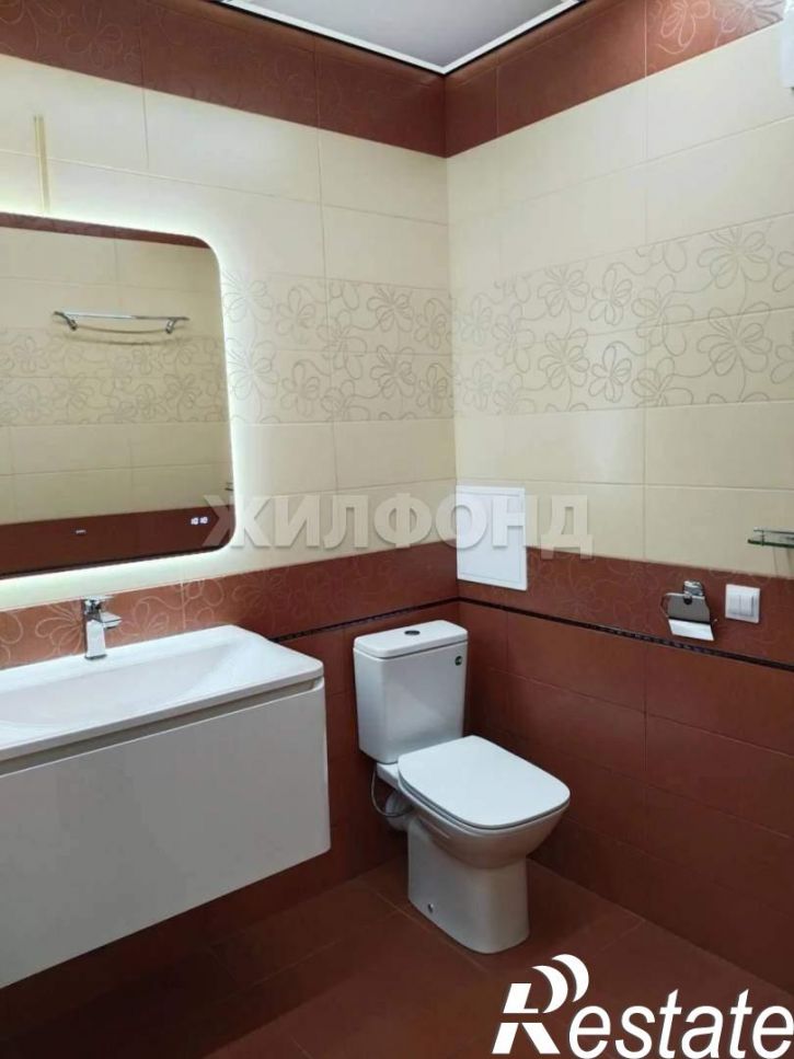 2-комн квартира Авиаторов улица, д.42