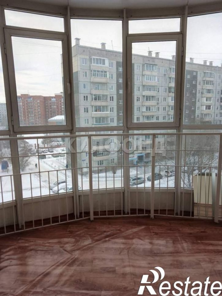 3-комн квартира 9 Мая улица, д.17Д