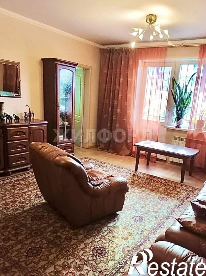4-комн квартира 9 Мая улица, д.58Б