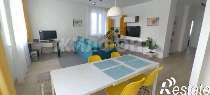 4-комн квартира Авиаторов улица, д.43а