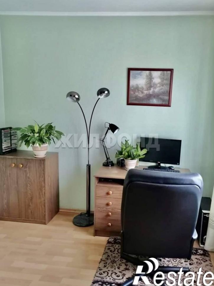 4-комн квартира 9 Мая улица, д.58Б
