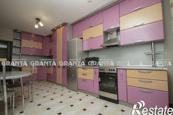 3-комн квартира ул Карамзина, 9