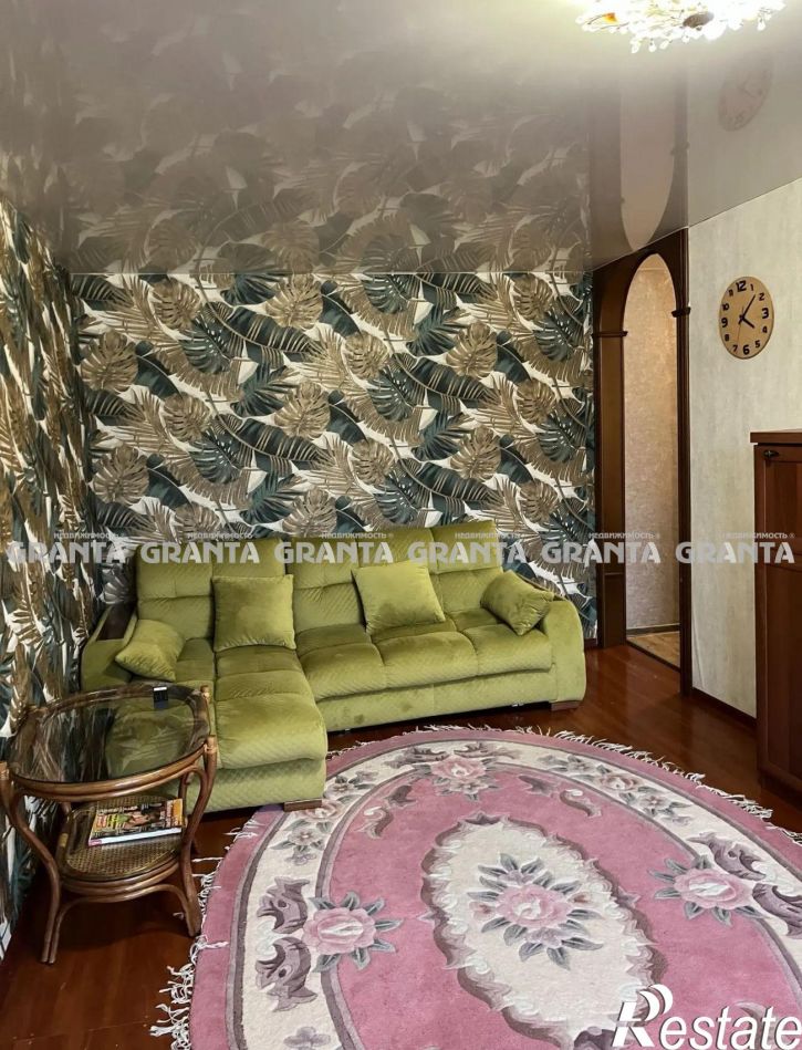3-комн квартира ул Семафорная, 205а