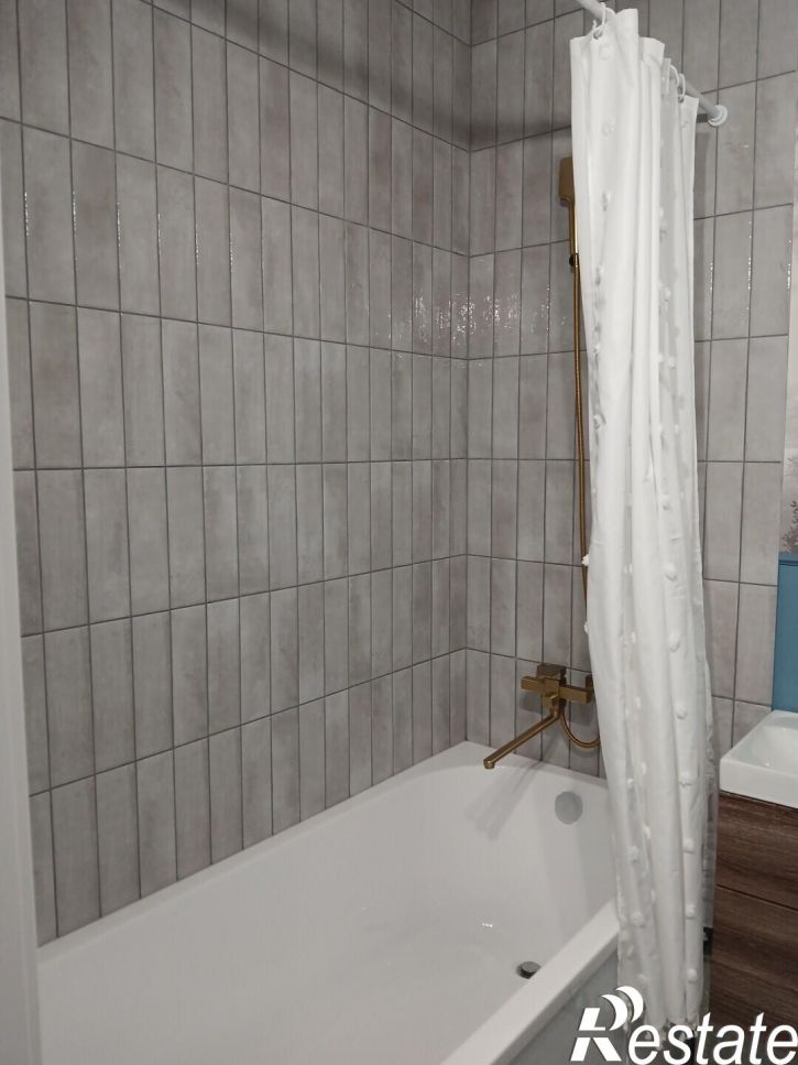 2-комн квартира Лесников ул., 49