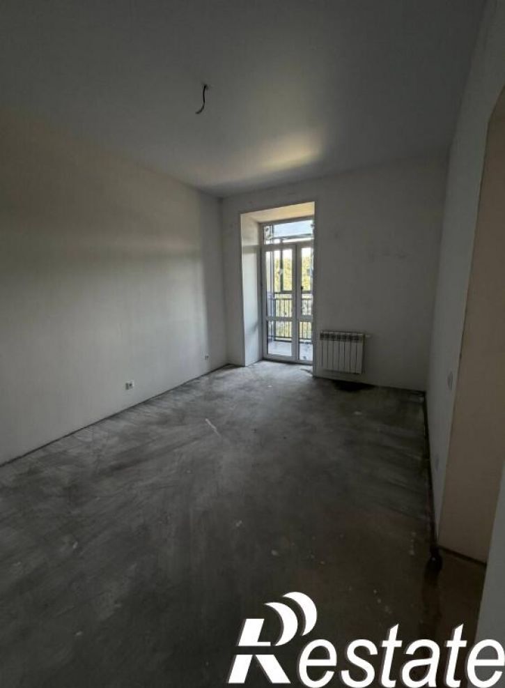3-комн квартира Елены Стасовой ул., 80