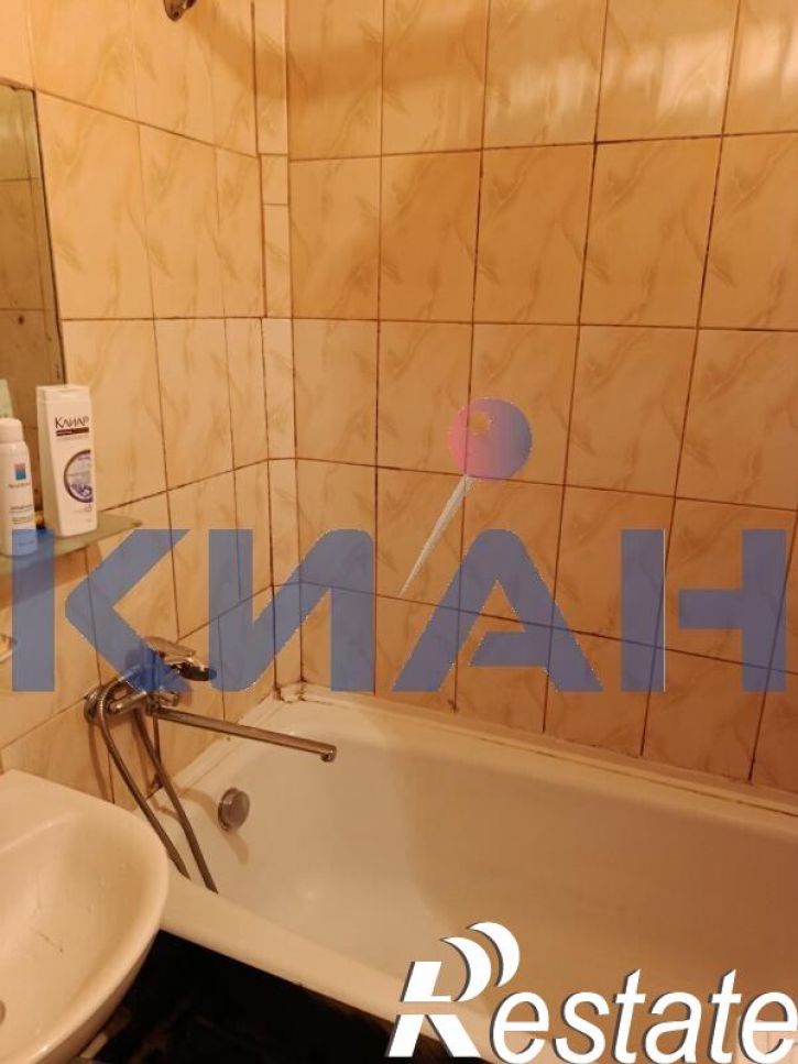 2-комн квартира им. газеты "Красноярский рабочий" проспект, 133, литера А