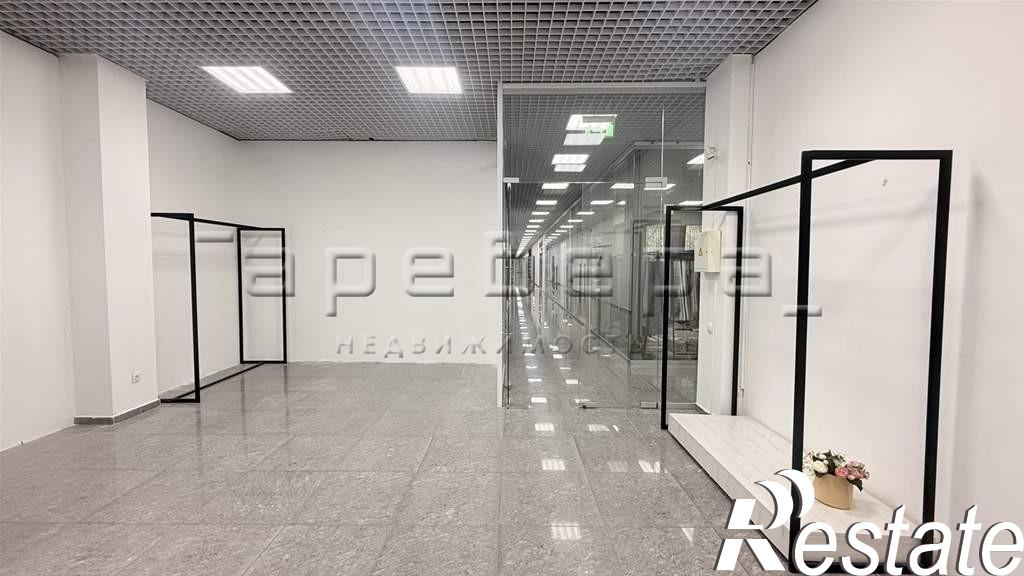 Купить торговое помещение за 3 990 000 рублей на Авиаторов улица, 5