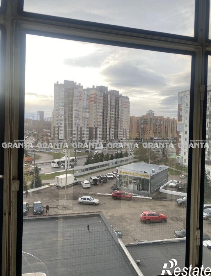 3-комн квартира ул Академика Киренского, 116