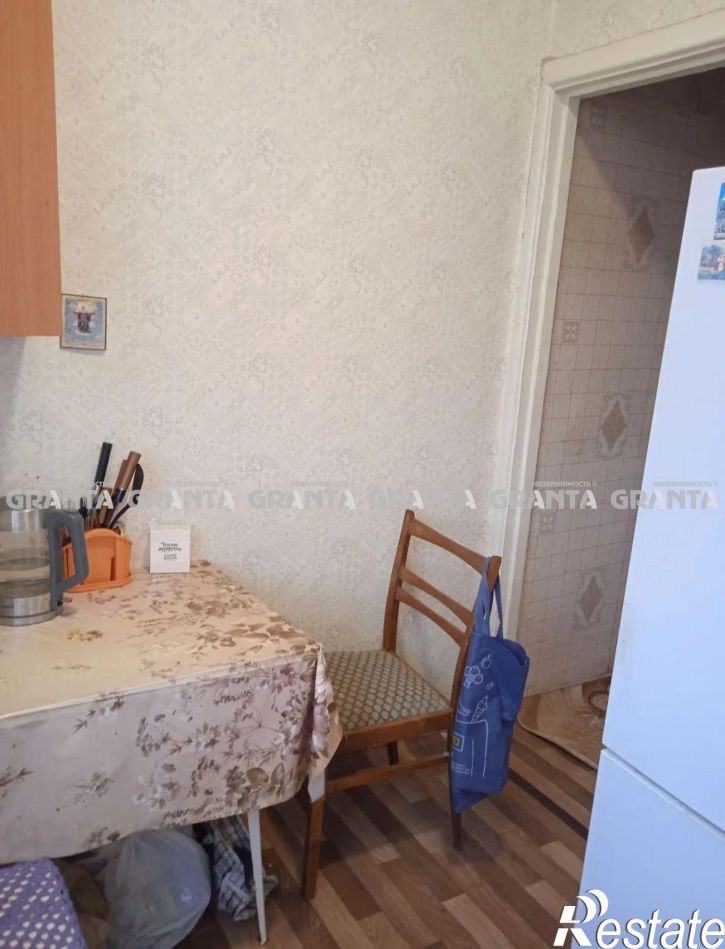 2-комн квартира пр-кт им газеты Красноярский Рабочий, 92а