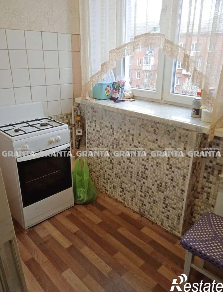 2-комн квартира пр-кт им газеты Красноярский Рабочий, 92а