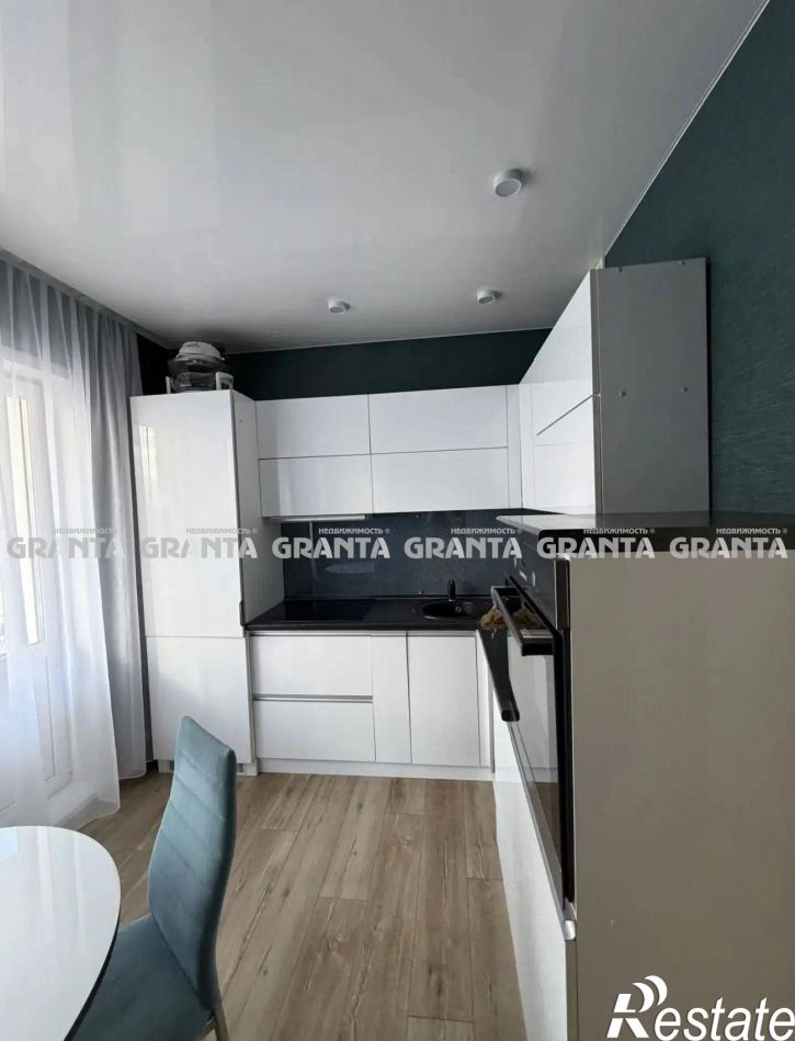3-комн квартира наб Ярыгинская, 15